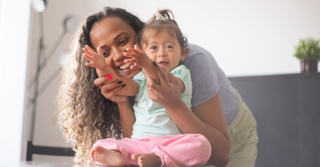 découvrez le syndrome de fregoli, une condition neurologique rare caractérisée par la croyance que des personnes inconnues sont en réalité des personnes familières déguisées. explorez ses symptômes, causes et traitements pour mieux comprendre cette pathologie intrigante.