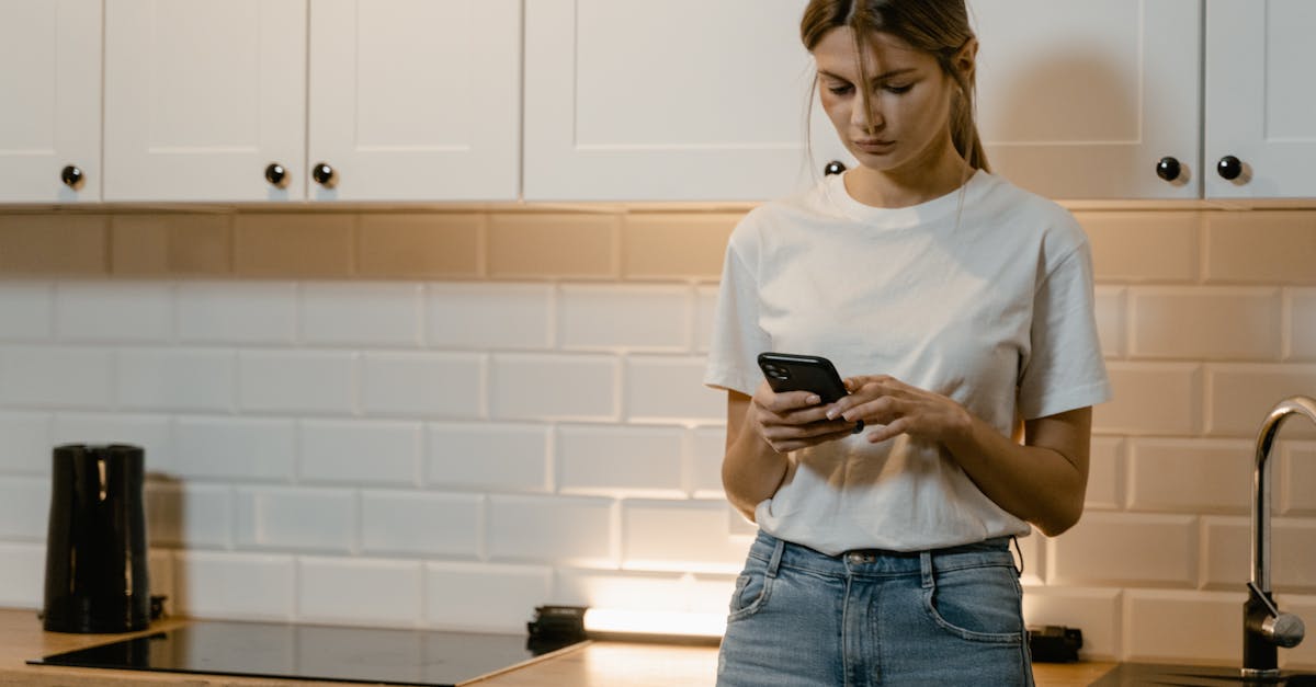 découvrez des informations essentielles sur la violence domestique, ses causes, ses effets sur les victimes et les moyens de prévention. apprenez comment soutenir les personnes touchées et les ressources disponibles pour mettre fin à ce fléau.