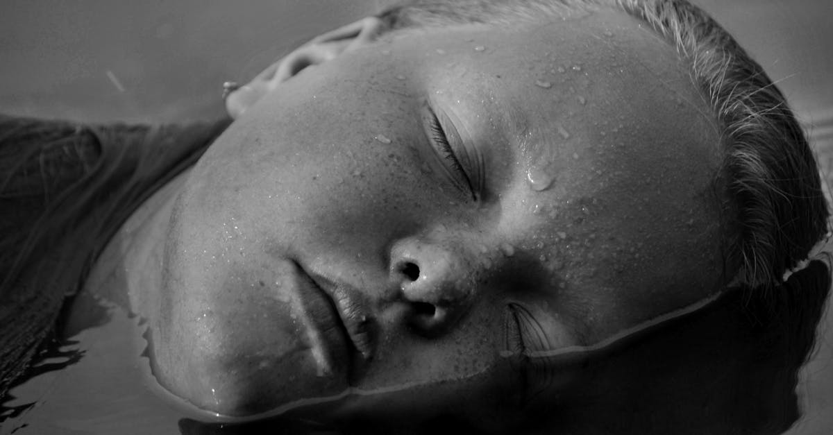 découvrez la dysphorie de genre, un concept psychologique qui décrit l'inconfort ou la souffrance générée par un décalage entre l'identité de genre d'une personne et son sexe biologique. explorez ses causes, ses manifestations et les voies de soutien disponibles pour les personnes concernées.