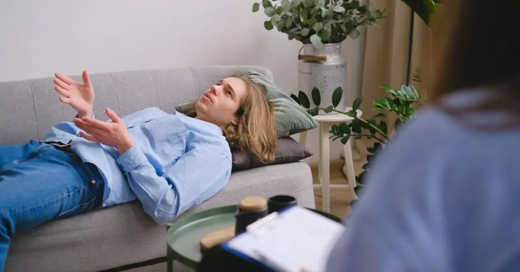 découvrez le cbt (thérapie cognitivo-comportementale) : une approche efficace pour surmonter les difficultés émotionnelles et comportementales. améliorez votre bien-être mental grâce à des techniques adaptées à vos besoins.