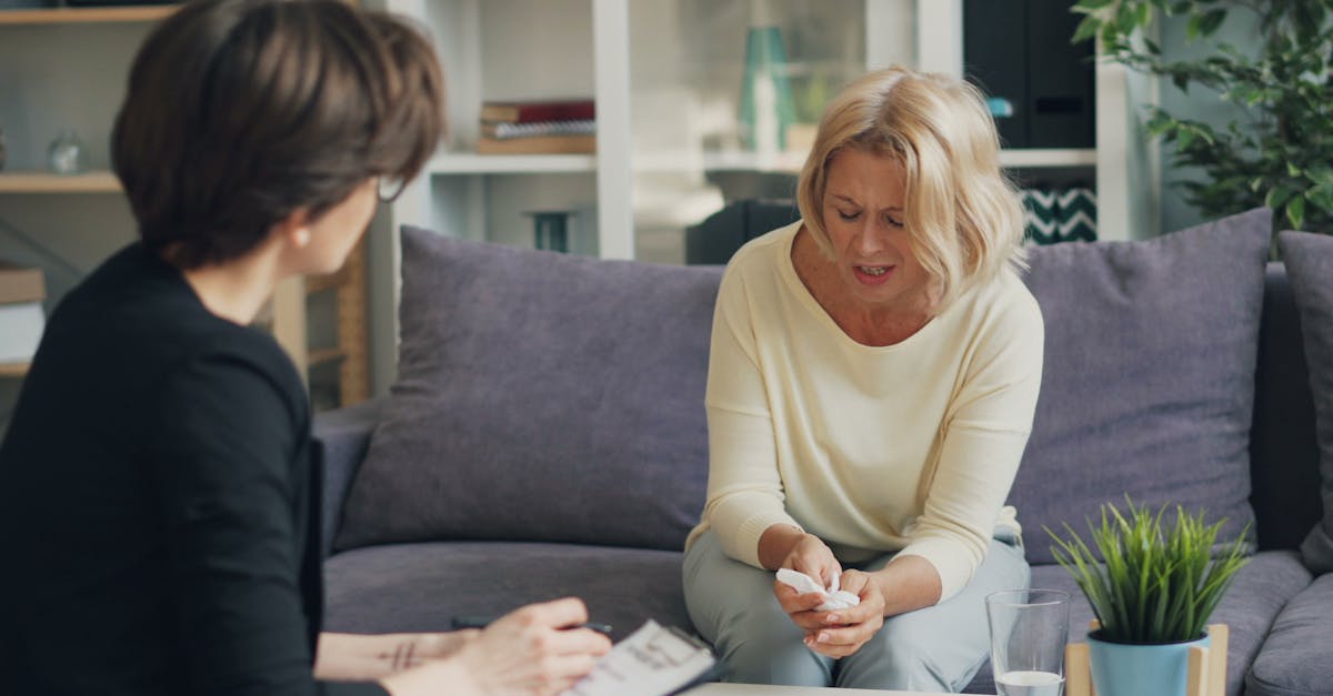 découvrez tout sur la dépression clinique : symptômes, causes, traitements et ressources pour retrouver bien-être et espoir. informez-vous sur cette maladie mentale et apprenez à vous soutenir ou à soutenir vos proches.