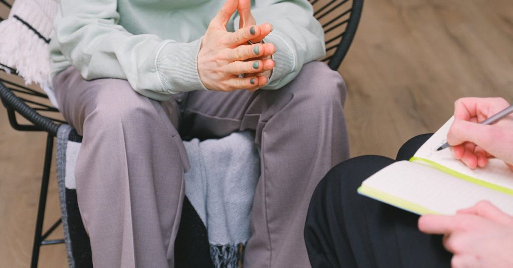 Le premier rendez-vous chez le psy : questions fréquentes et attentes des patients découvrez tout ce que vous devez savoir sur votre première séance de thérapie. préparez-vous à explorer vos émotions, à établir une relation de confiance avec votre thérapeute et à commencer votre parcours vers le bien-être. ne laissez pas l'inconnu vous freiner, prenez le premier pas vers votre mieux-être.