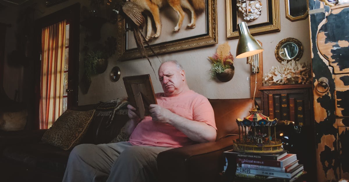 découvrez les causes et les symptômes de l'anxiété de séparation, un trouble affectant à la fois les enfants et les adultes. apprenez des stratégies efficaces pour surmonter cette peur et favoriser un bien-être émotionnel.