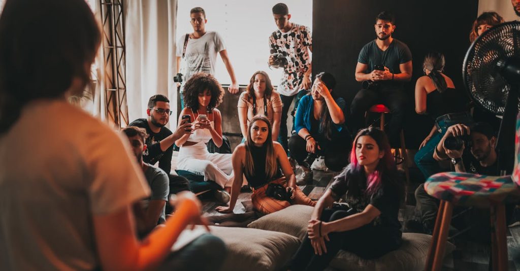 Comprendre les troubles de la communication sociale : causes et solutions découvrez les troubles de la communication sociale, un ensemble de conditions qui affectent la capacité des individus à interagir et à échanger des informations efficacement. apprenez-en davantage sur les symptômes, les causes et les traitements pour aider ceux qui en souffrent à améliorer leurs compétences sociales.