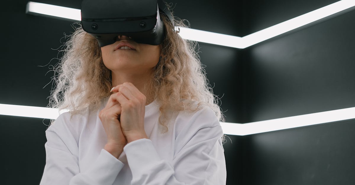 découvrez la thérapie d'exposition en réalité virtuelle, une approche innovante pour surmonter les phobies et l'anxiété. plongez dans un environnement sécurisé et contrôlé qui vous aide à affronter vos peurs tout en bénéficiant d'un soutien psychologique. transformez votre expérience thérapeutique grâce aux technologies immersives.
