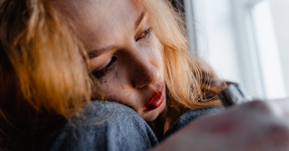 découvrez le concept de l'attachement anxieux : ses causes, ses impacts sur les relations interpersonnelles et des stratégies pour le surmonter. apprenez à mieux comprendre vos émotions et à instaurer des liens plus sains.