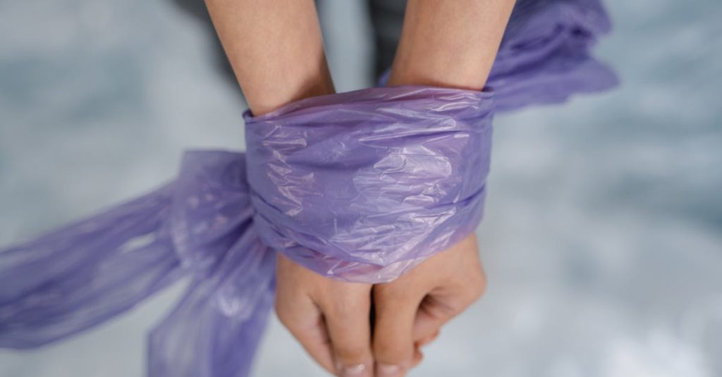 découvrez les mécanismes de la dépendance émotionnelle, ses impacts sur les relations et comment apprendre à cultiver une indépendance saine. explorez des conseils pratiques pour renforcer votre bien-être émotionnel.