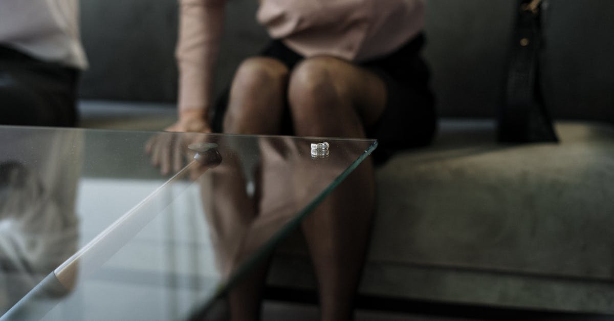 découvrez les causes et les symptômes de l'anxiété de séparation, ainsi que des conseils pratiques pour aider les enfants et les adultes à surmonter cette épreuve. apprenez comment gérer cette condition afin de favoriser le bien-être émotionnel et renforcer les liens affectifs.