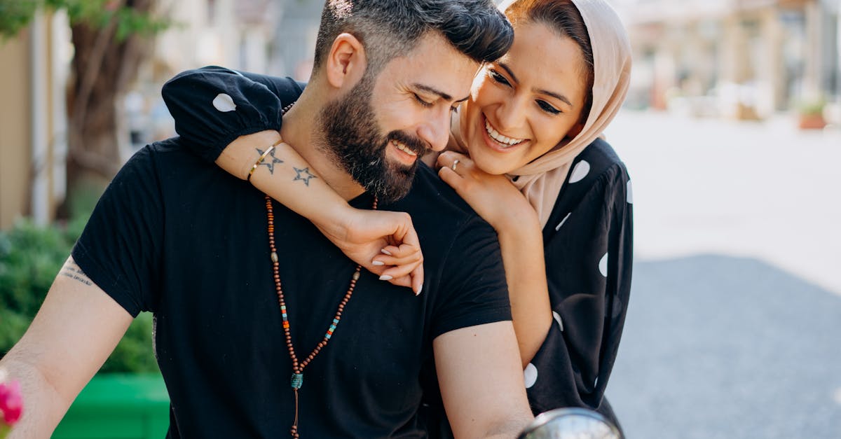 découvrez les différents styles d'attachement et leur impact sur nos relations. apprenez comment ces modèles affectent notre comportement et notre bien-être émotionnel, afin d'améliorer vos interactions personnelles et professionnelles.