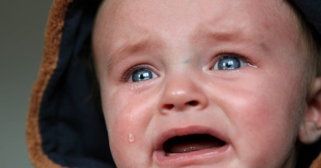 découvrez les réalités du baby blues, un phénomène courant chez les nouvelles mamans, marqué par des émotions intenses et des bouleversements hormonaux. apprenez à reconnaître ses symptômes, à en parler et à trouver le soutien nécessaire pour traverser cette période délicate.