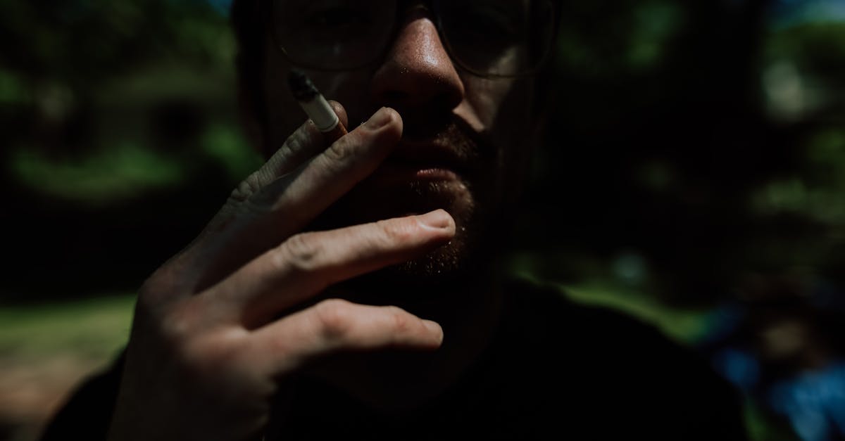 découvrez comment identifier et gérer les personnalités toxiques. apprenez les caractéristiques de ces individus et explorez des stratégies pour préserver votre bien-être mental et émotionnel face à des comportements nuisibles.