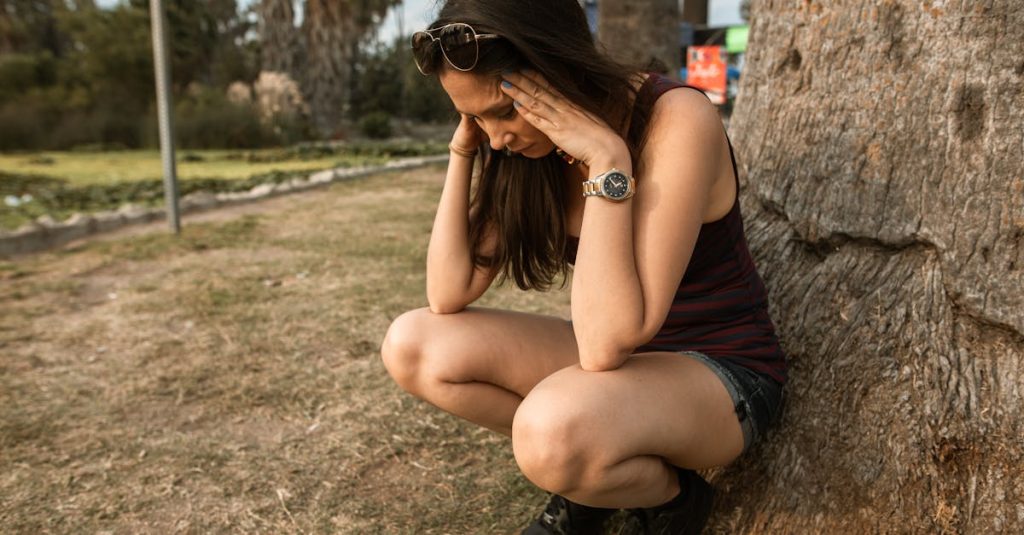 Différences entre crise d’anxiété et crise d’angoisse : les points clés découvrez des conseils pratiques et des techniques efficaces pour gérer l'anxiété au quotidien. apprenez à mieux comprendre vos émotions et à trouver des solutions adaptées pour retrouver sérénité et bien-être.