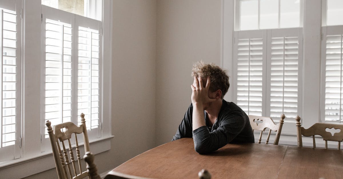 découvrez des informations essentielles sur l'anxiété généralisée, ses symptômes, ses causes et des conseils pratiques pour la gérer efficacement. apprenez à retrouver votre sérénité et à améliorer votre bien-être mental.
