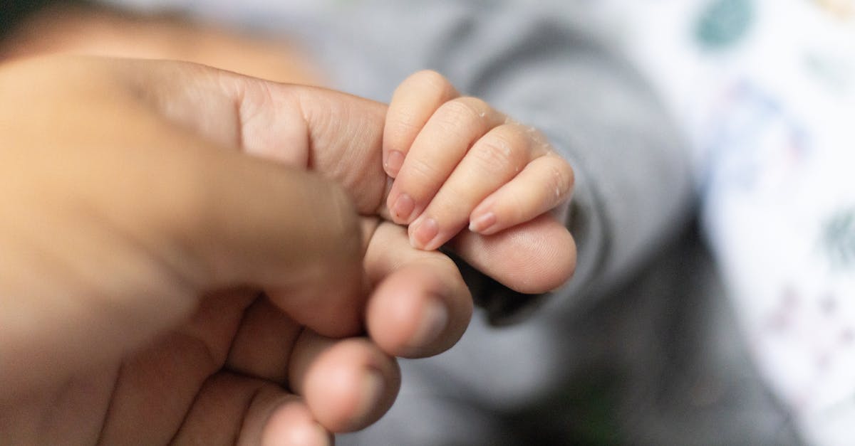 découvrez ce qu'est la dépendance émotionnelle, ses causes, ses symptômes et des conseils pratiques pour reprendre confiance en soi et vivre des relations saines.