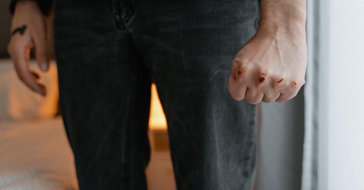 découvrez ce qu'est l'agressivité, ses causes, ses manifestations et des conseils pour la gérer efficacement au quotidien afin de favoriser des relations harmonieuses.
