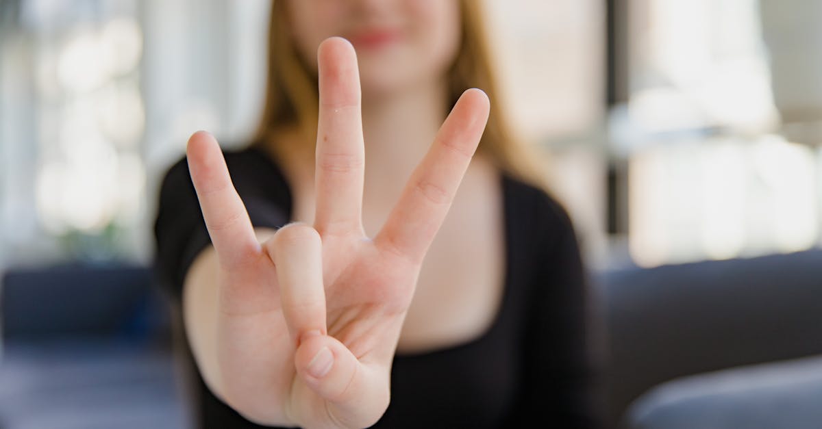 découvrez les signes corporels à ne pas ignorer : apprenez à reconnaître les messages que votre corps vous envoie pour mieux comprendre votre santé et agir en conséquence.