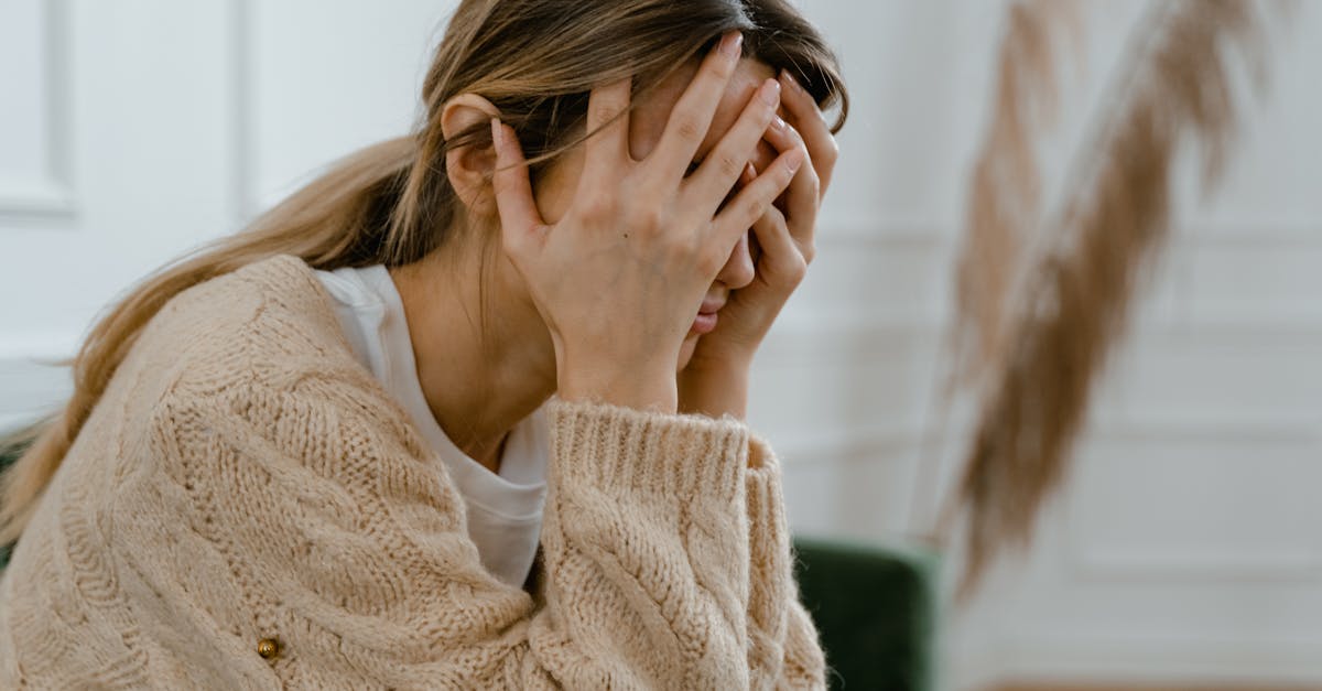 découvrez ce qu'est une crise existentielle, ses causes, ses symptômes et des conseils pour la surmonter afin de retrouver du sens et de l'équilibre dans votre vie.