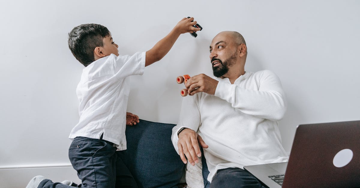 découvrez ce qu'est l'aliénation parentale, ses signes, ses conséquences sur les enfants et les relations familiales, ainsi que des conseils pour y faire face et rétablir les liens familiaux.