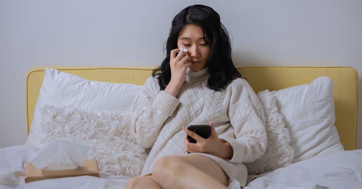 découvrez la signification profonde des larmes, leurs différentes causes émotionnelles et physiologiques, ainsi que leur importance pour notre bien-être.