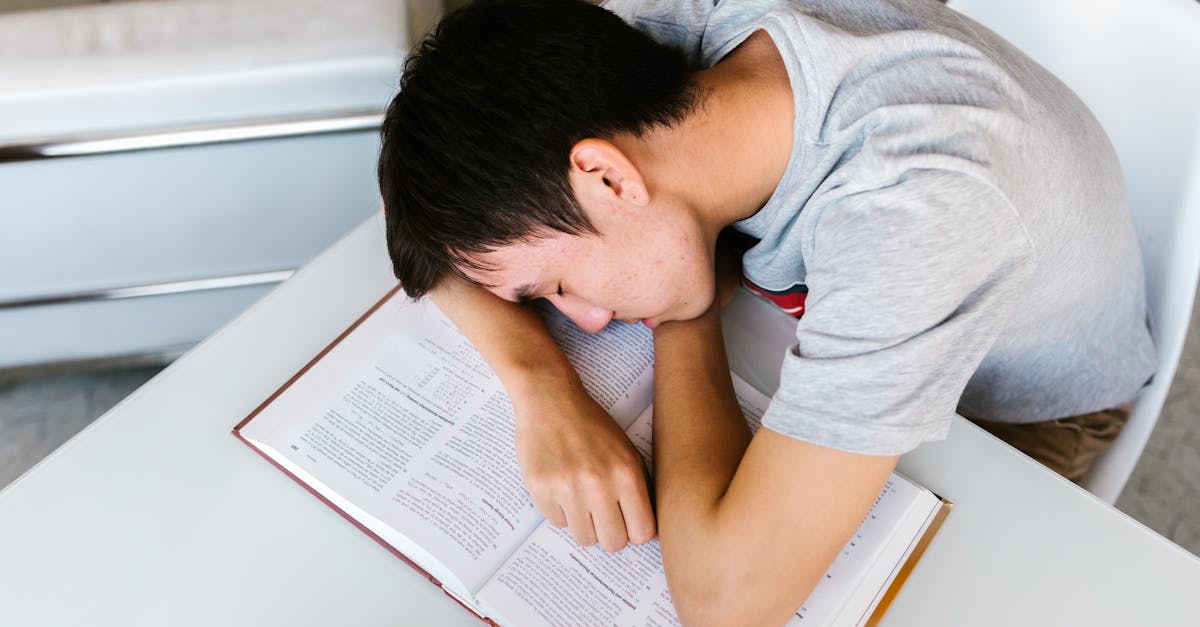 découvrez comment surmonter la procrastination, améliorer votre productivité et atteindre vos objectifs grâce à des conseils efficaces et des stratégies simples.