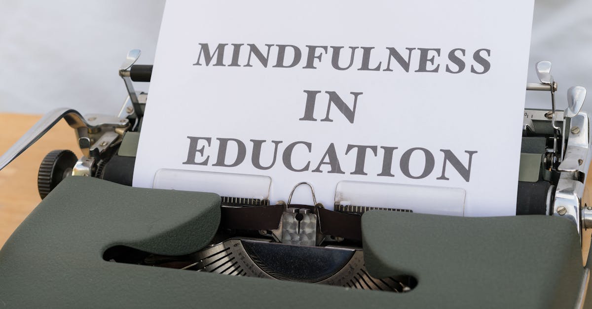 découvrez la mindfulness, une pratique de pleine conscience qui aide à réduire le stress, améliorer la concentration et favoriser le bien-être mental au quotidien.