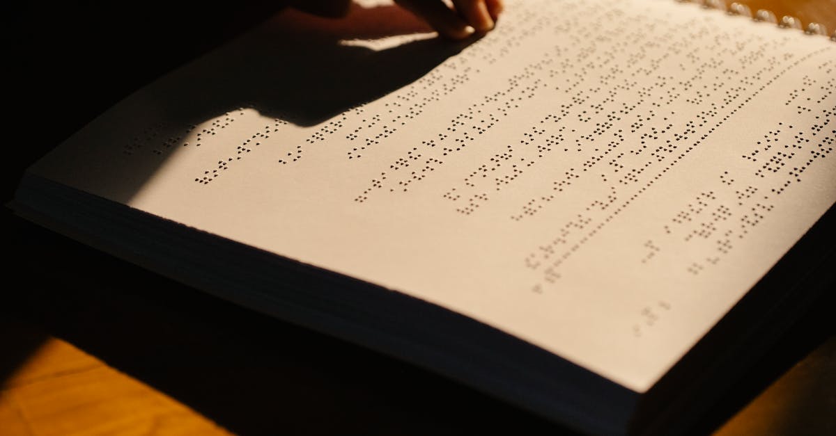 découvrez la synesthésie, un phénomène neurologique où les sens se mélangent, permettant de percevoir des sons comme des couleurs ou des chiffres comme des goûts.