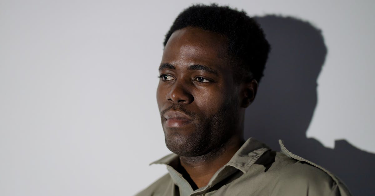 découvrez la synesthésie, un phénomène neurologique fascinant où les sens se croisent, permettant d'entendre des couleurs ou de voir des sons.