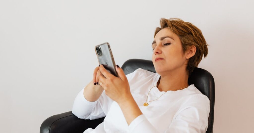 découvrez comment les symptômes du tdah peuvent influencer le défilement compulsif de courtes vidéos et affecter votre concentration au quotidien.