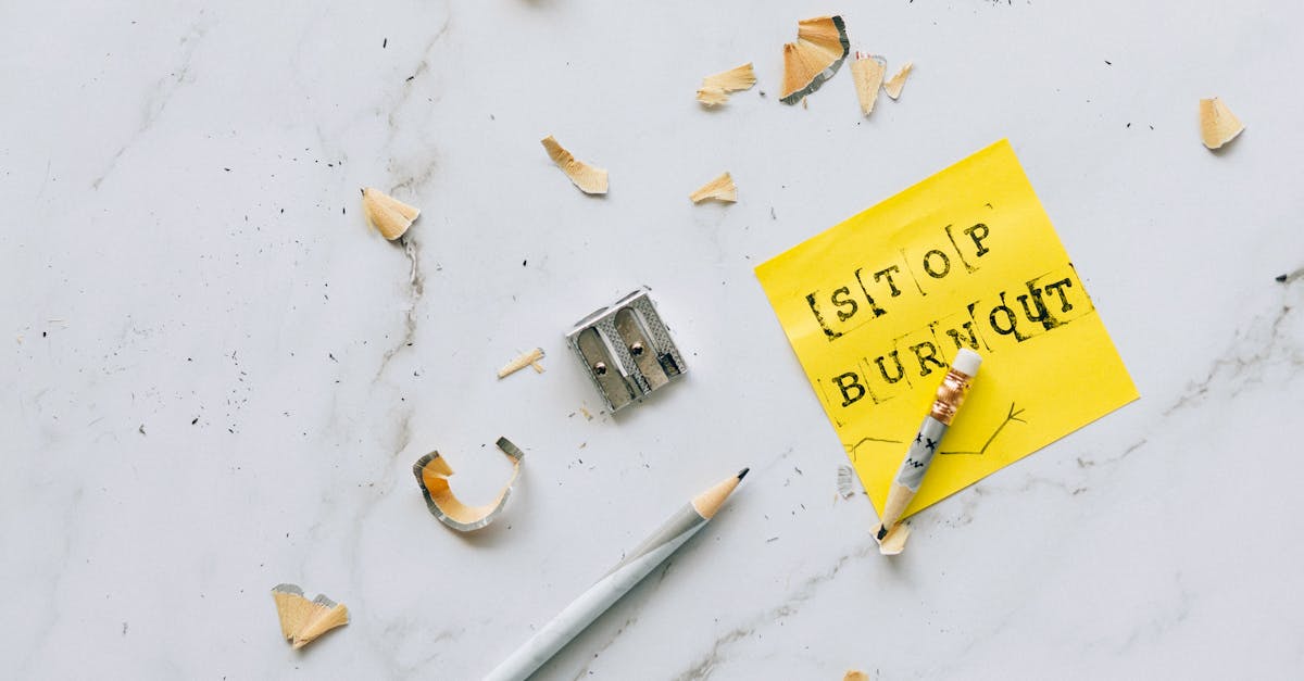 découvrez la chronologie du burnout : ses phases, symptômes et étapes clés pour mieux comprendre et prévenir l'épuisement professionnel.