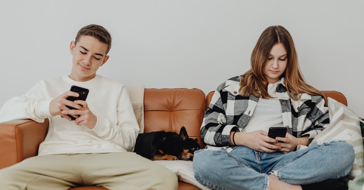 analyse de l'influence des médias sur la perception de l'autisme et son impact dans la société.